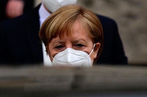 Bundeskanzlerin Angela Merkel (CDU) sollte das Heft mehr in die Hand nehmen, meint unser Autor