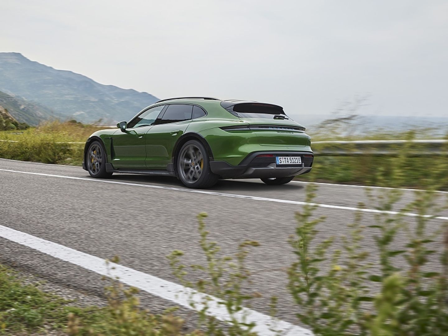 Porsche Taycan Cross Turismo 2022
