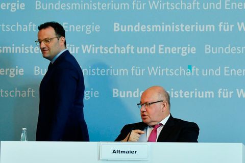 Bundesgesundheitsminister Jens Spahn (l.) und Bundeswirtschaftsminister Peter Altmaier (beide CDU)