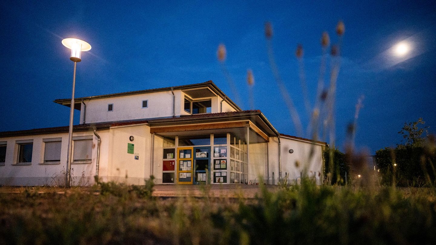 Dreijährige Greta in Kita getötet: Die Akte Sandra M. – immer wieder kam der Notarzt, wenn die Erzieherin aus Viersen Dienst hatte Kita "Am Steinkreis" in Viersen