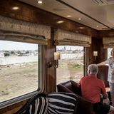 ... und durch ein Land der Kontraste: vorbei an den Townships, den Armenvierteln, die bis an die Gleise reichen.