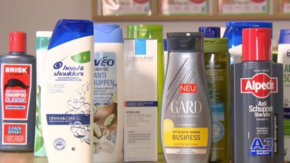 Anti-Schuppen Shampoo im Test: Wie gut ist Naturkosmetik wirklich?