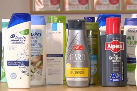 Anti-Schuppen Shampoo im Test: Wie gut ist Naturkosmetik wirklich?