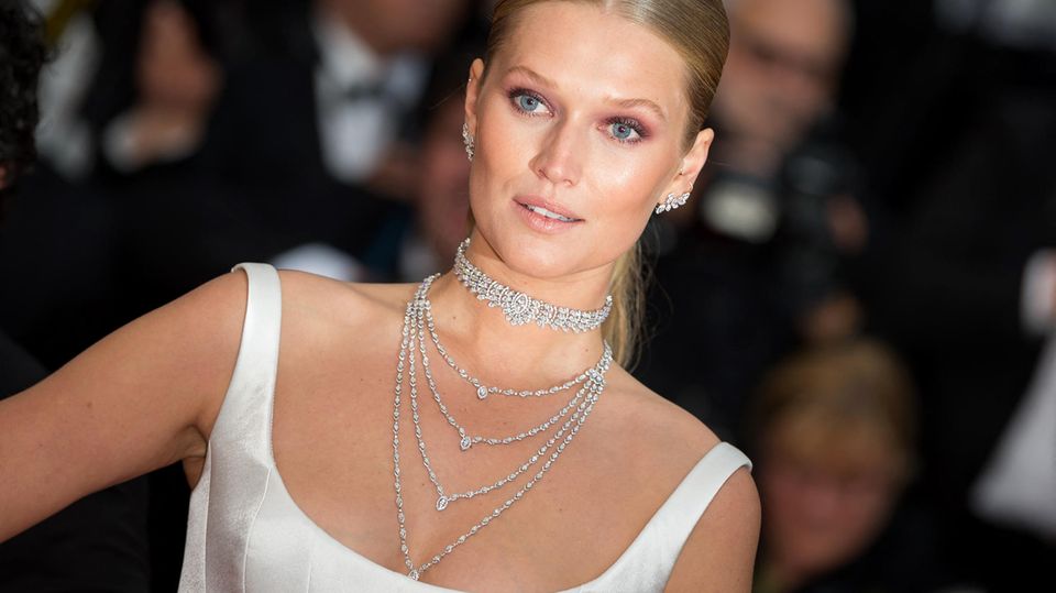 Toni Garrn: Sie bestätigt ihre Schwangerschaft | STERN.de