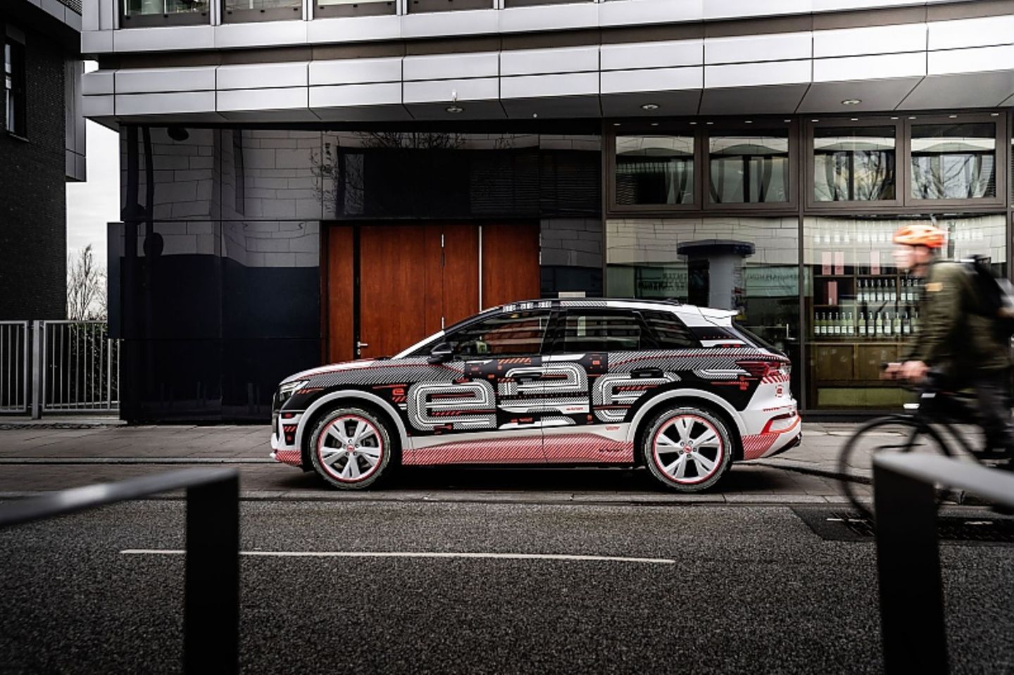 Der Audi Q4 e-tron ist 4,59 Meter lang
