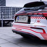 Der Audi Q4 e-tron hat eine Mischbereifung, die das Fahrverhalten stabilisiert