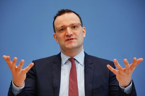 Jens Spahn bei einer Pressekonferenz