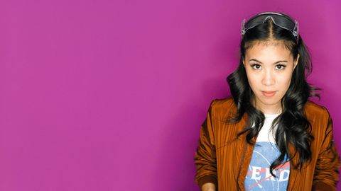 „Nerd“ auf dem T-Shirt, Laborbrille im Haar: Supertalent trifft auf Selbstironie