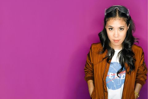 „Nerd“ auf dem T-Shirt, Laborbrille im Haar: Supertalent trifft auf Selbstironie