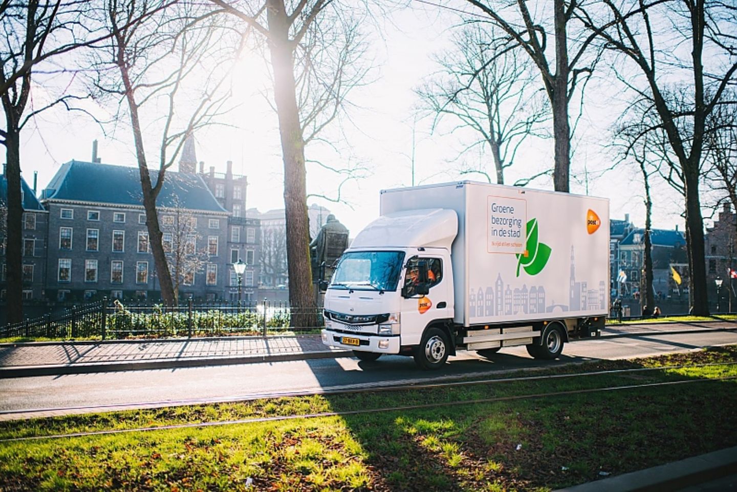 Der Fuso eCanter wird bei der PostNL genutzt