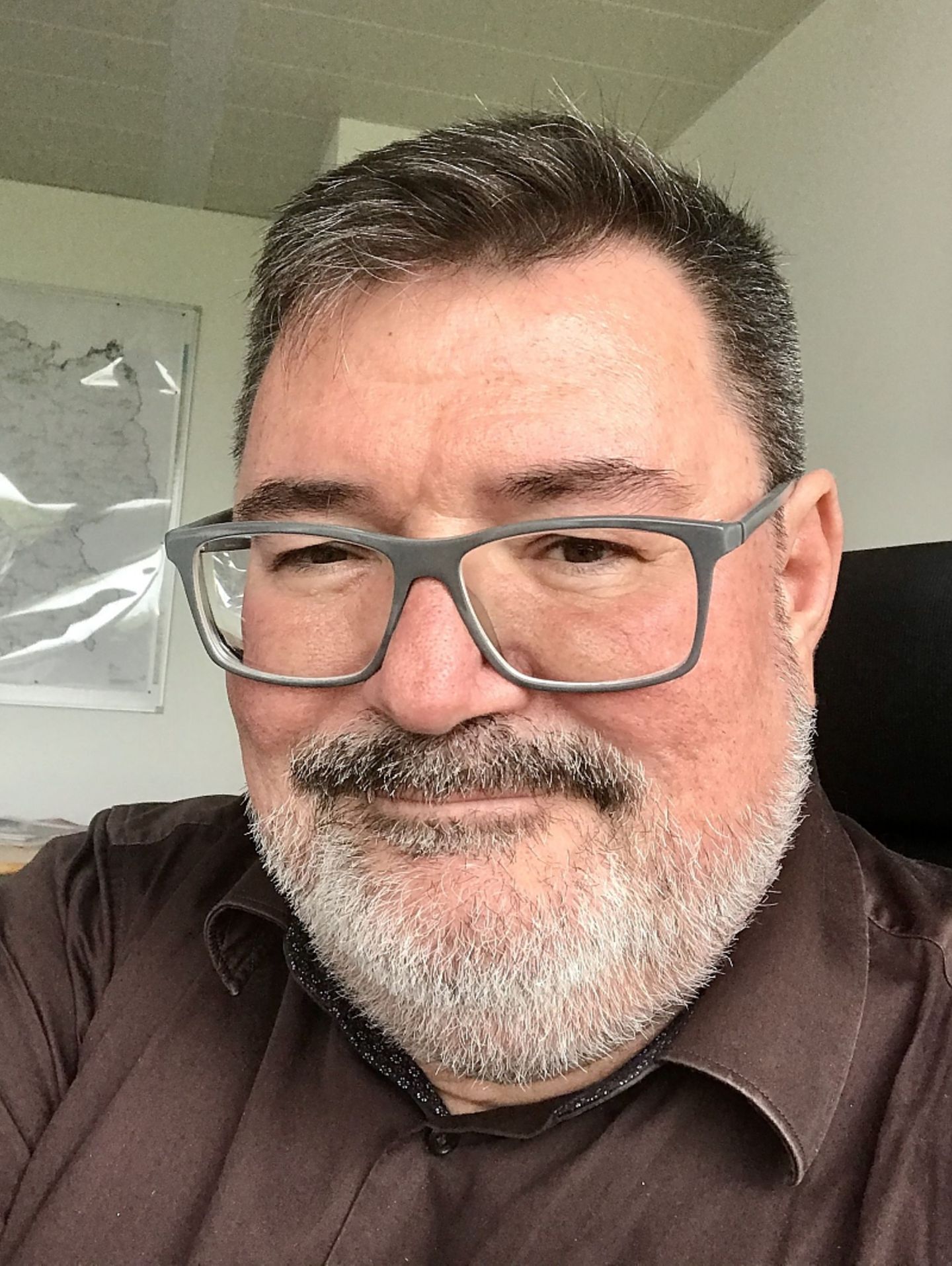 Peter Prijak Director New Vehicle Sales Volvo Trucks Deutschland: "Die Geschwindigkeit der Entwicklung hängt in hohem Maße davon ab, wie schnell die Ladeinfrastruktur erweitert werden kann, von staatlichen Anreizen für Spediteure in alternative Antriebsstränge zu investieren und vom Preis für Batterien." Peter Prijak Director New Vehicle Sales Volvo Trucks Deutschland: "Die Geschwindigkeit der Entwicklung hängt in hohem Maße davon