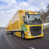 Volvo Trucks testet mit DHL Elektro-Lkws