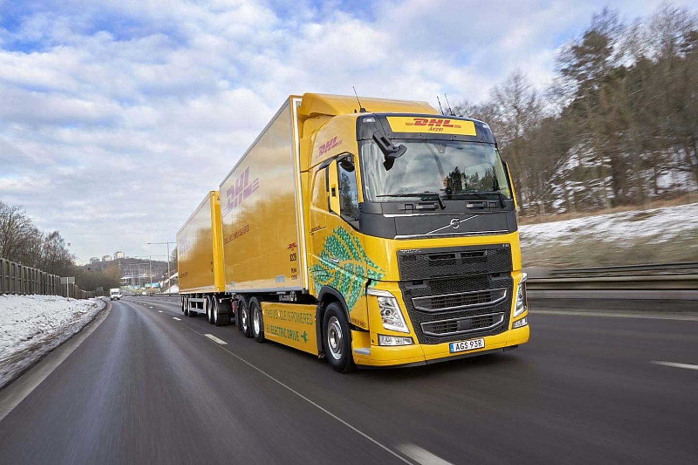 Volvo Trucks testet mit DHL Elektro-Lkws