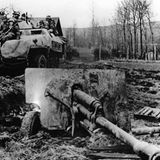 Die Sowjets hatten die Einbruchstellen mit Panzerabwehrwaffen verstärkt.