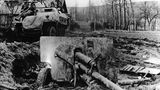 Die Sowjets hatten die Einbruchstellen mit Panzerabwehrwaffen verstärkt.