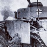 Panzer IV mit den typischen Schürzen.