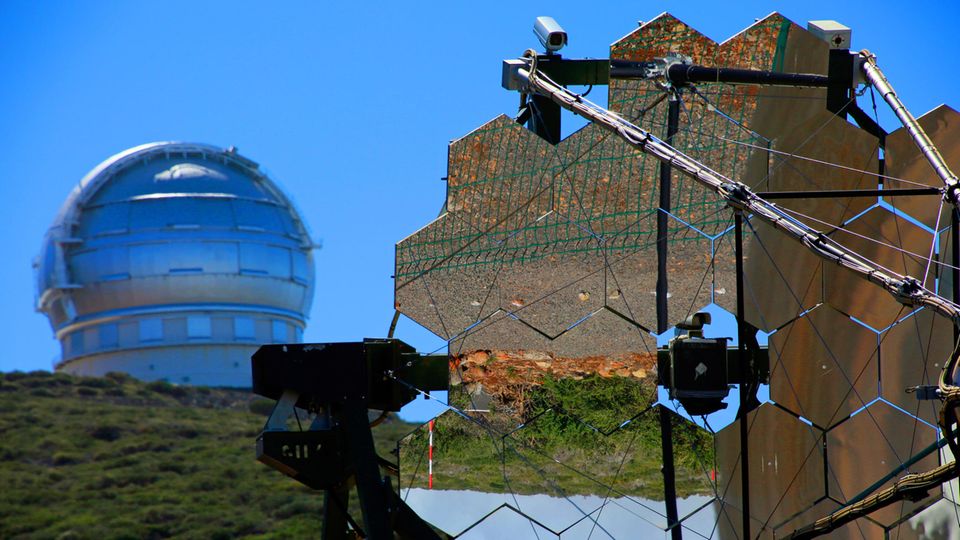 La Isla Bonita: Den Sternen ganz nah: Das MAGIC-Teleskop am Roque de los Muchachos auf La Palma, Den Sternen ganz nah: Das MAGIC-Teleskop am Roque de los Muchachos auf La Palma,