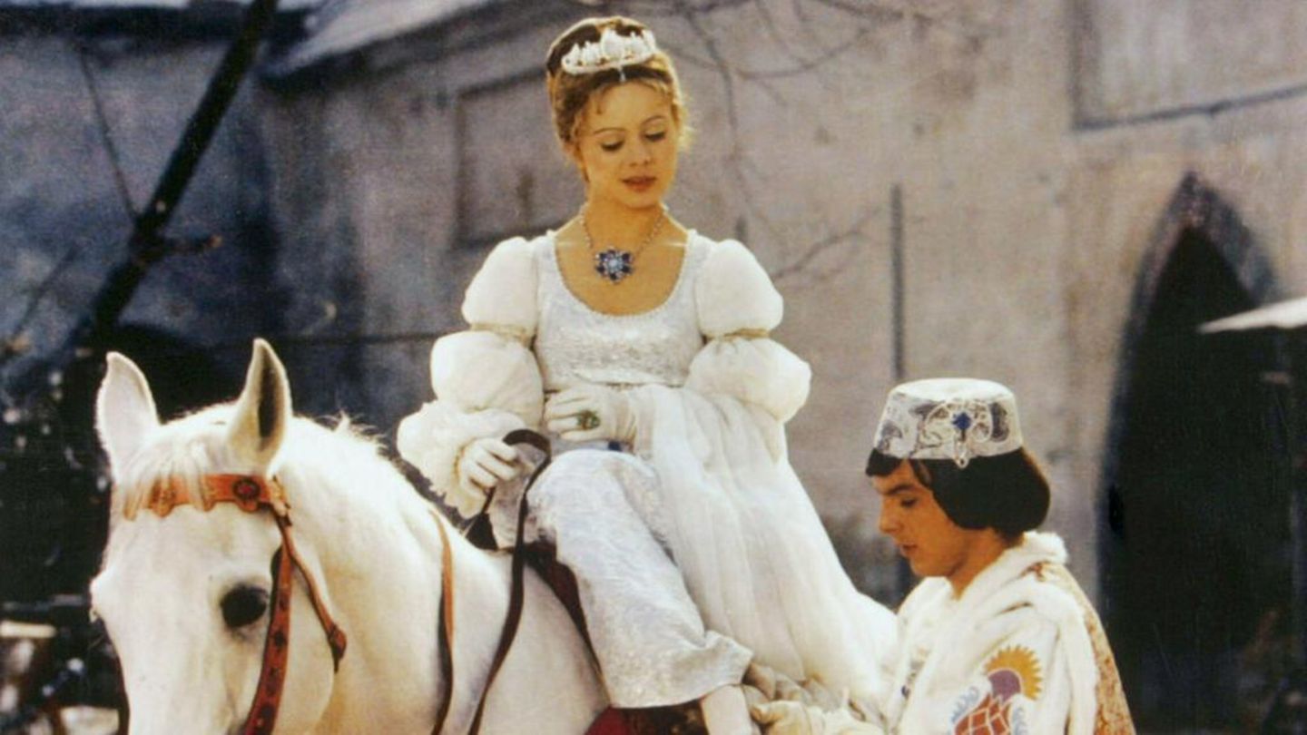 Libuse Safrankova in "Drei Haselnüsse für Aschenbrödel"