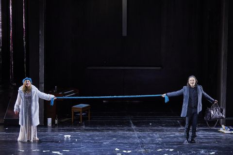 Abstand halten ist das unfreiwillige Motto, aller Theater, der letzten Saison.
