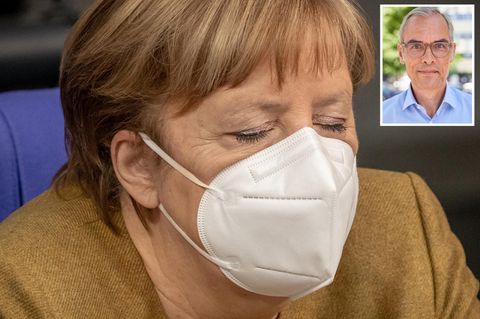 Angela Merkel müde mit Portrait Frank Schmiechen