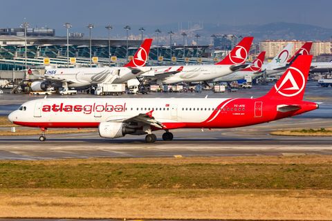 Bild 1 von 15 der Fotostrecke zum Klicken: Atlas Global  Die türkische Airline, die auch Ziele in Deutschland anflog, gehörte zu den ersten Luftfahrtunternehmen, die im Corona-Jahr 2020 Konkurs anmelden mussten. Die von finanziellen Problemen gebeutelte Fluggesellschaft stellte Mitte Februar nach nicht einmal 20 Jahren ein.