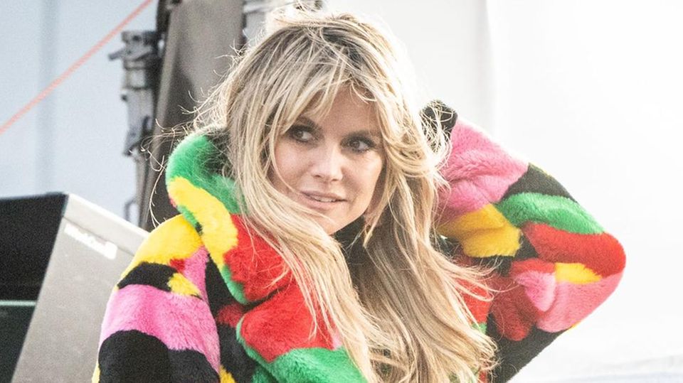 GNTM: Heidi Klum prangert Laster von Model an – Twitter-User antworten mit alten Klum-Fotos