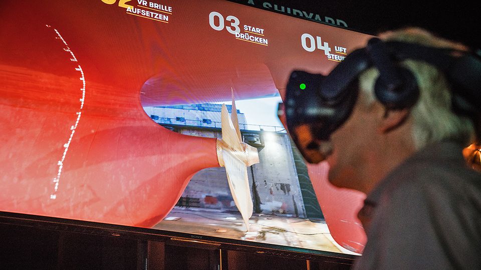 Virtuelles Reisen: Im Discovery Dock können sich die Besucher auf eine interaktive Entdeckungstour durch den Hamburger Hafen wagen. Im Discovery Dock können sich die Besucher auf eine interaktive Entdeckungstour durch den Hamburger Hafen wagen.