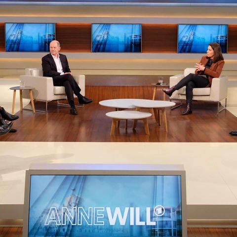 Die Runde bei "Anne Will" diskutiert über den Start in das Superwahljahr