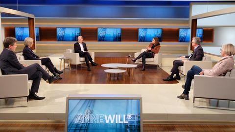 Die Runde bei "Anne Will" diskutiert über den Start in das Superwahljahr