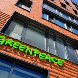 Seit mehr als 40 Jahren engagiert sich Greenpeace in Deutschland für den Umweltschutz. Umwelt-Interessierte können die Arbeit der Organisation in der Hamburger HafenCity auch hautnah erleben.