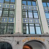 Das Afrikahaus in der Hamburger Altstadt ist der Sitz der Firma C. Woermann GmbH & Co.KG. Das Gebäude steht seit 1972 unter Denkmalschutz.