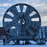 Auf dem Freigelände des Museums der Arbeit in Barmbek: Das 14, 2 Meter hohe Schneidrad des Elbtunnelbohrers für die vierte Elbtunnelröhre, Trude genannt. Die Bezeichnung steht für "Tief Runter Unter Die Elbe".