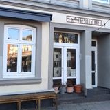 Im Café In guter Gesellschaft kann man Kaffee trinken und Kuchen essen – ohne dabei Müll zu produzieren. Zero Waste ist das Konzept der beiden Inhaberinnen, die das kleine Café auf St. Pauli 2017 eröffnet haben.