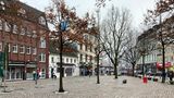 Alma-Wartenberg-Platz in Altona: Das Leben der sozialdemokratischen Politikerin aus Ottensen war durch den Willen geprägt, insbesondere Arbeiterfrauen sexuell aufzuklären – sie verärgerte damit Justiz, Kirchen und die Beamtenärzteschaft des konservativen Kaiserreichs.
