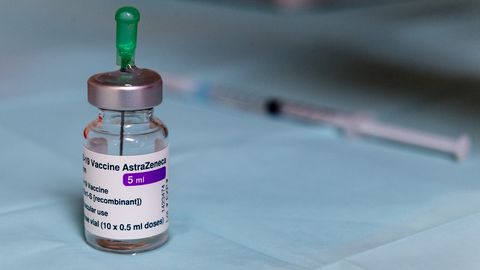 Impfungen vorerst ausgesetzt: Astrazeneca-Stopp sorgt für "nächste Erschütterungswelle" des Vertrauens in die Corona-Politik