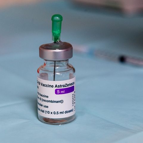 Impfungen vorerst ausgesetzt: Astrazeneca-Stopp sorgt für "nächste Erschütterungswelle" des Vertrauens in die Corona-Politik