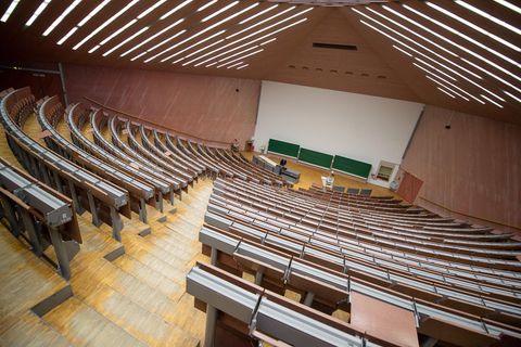 Herausforderung für Hochschulen: "Stellen Sie sich vor, wir würden täglich 500.000 Studierende testen"