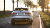 Trotz adaptiver Dämpfer nähert sich der Jaguar F-Pace P400e dem Fahrkomfort von der strafferen Seite