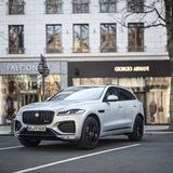 Jaguar F-Pace P400e kostet mindestens 70.774,23 Euro