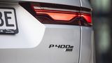 Der Hybridantrieb hat eine Systemleistung von 297 kW / 404 PS