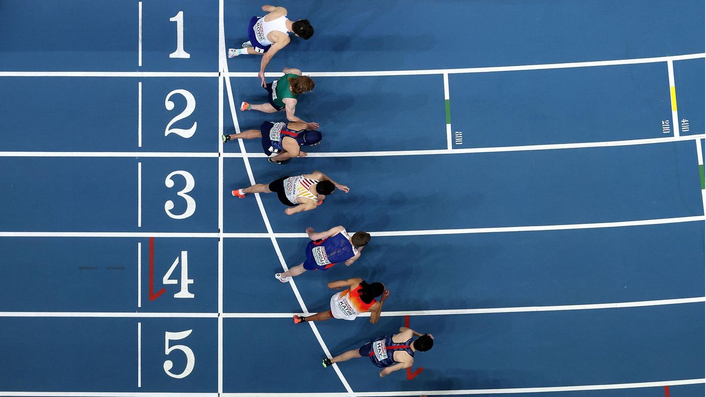 Warten auf den Startschuss: Läufer bei den Leichtathletik-Hallen-Europameisterschaften in Torun