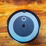 Der innere Ring hat eine textile Struktur - die ganz Oberfläche ist darauf ausgelegt, Kratzer zu verzeihen.