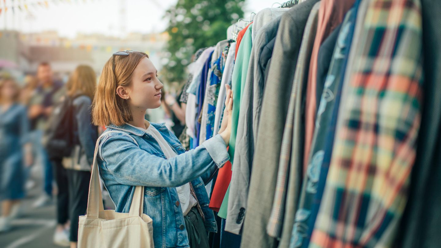 Second Hand einkaufen und trotzdem auf dem neuesten Stand der Modetrends sein: bei Vintage Revivals ist es möglich.