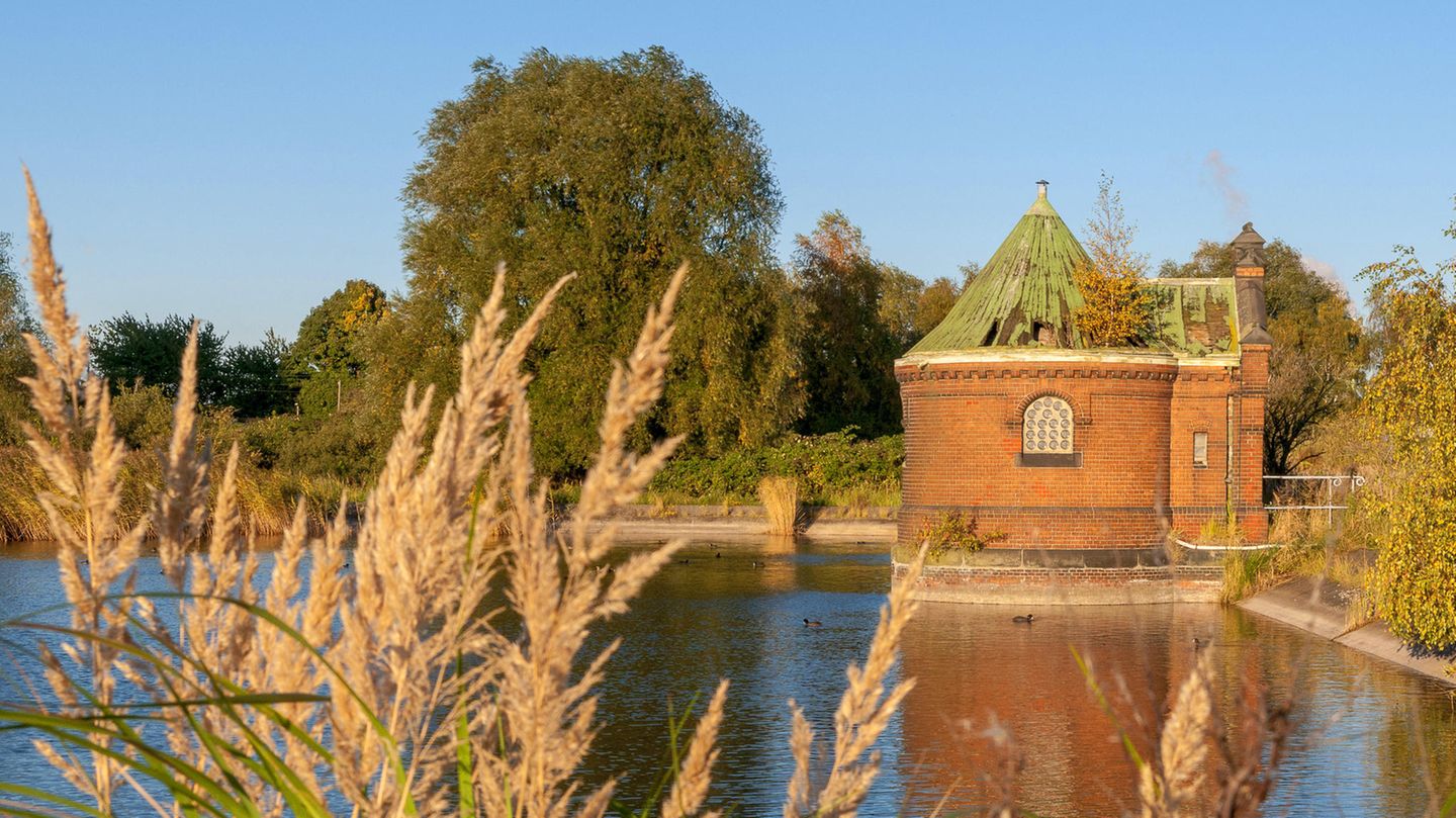 Das Pumpenhaus des ehemaligen Wasserwerks auf der Elbinsel Kaltehofe