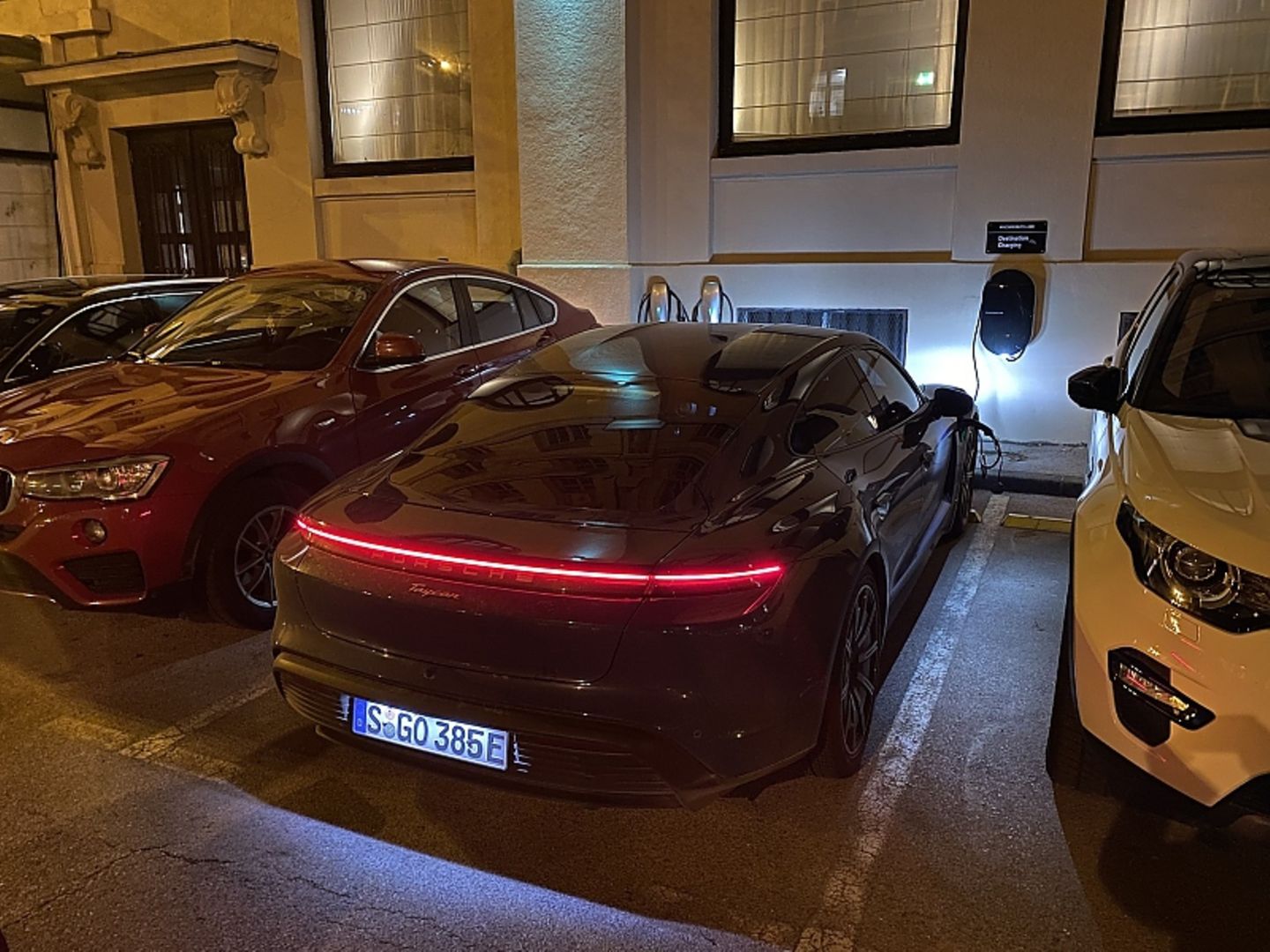 Porsche Taycan Roadtrip München - Zagreb 2021