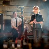 Und tatsächlich gelingt es Monika mit Anlaufschwierigkeiten, das zu liefern, was die berühmte Sängerin erwartet.