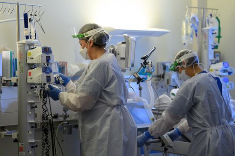 Intensivpflegerinnen auf einer Covid-19 Station in Sachsen.