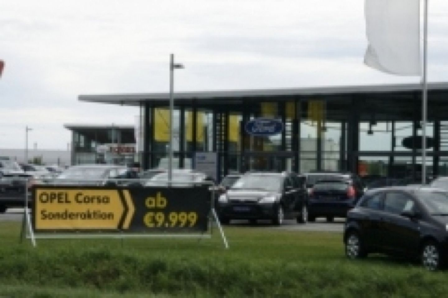 Die Autohäuser müssen weg vom Fähnchen-Händler Image