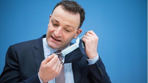 Spahn zur Corona-Lage: Müssen Öffnungsschritte vielleicht zurücknehmen