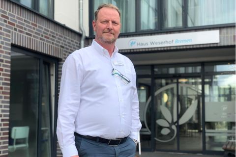 „Es ist ein Albtraum, und das Schlimme ist, er nimmt kein Ende.“ Thomas Gerbert-Jansen leitet das Pflegeheim Haus Weserhof in Bremen. Um Weihnachten gab es einen großen Corona-Ausbruch im Heim. Nun blickt Gerbert-Jansen mit Sorgen auf Ostern.